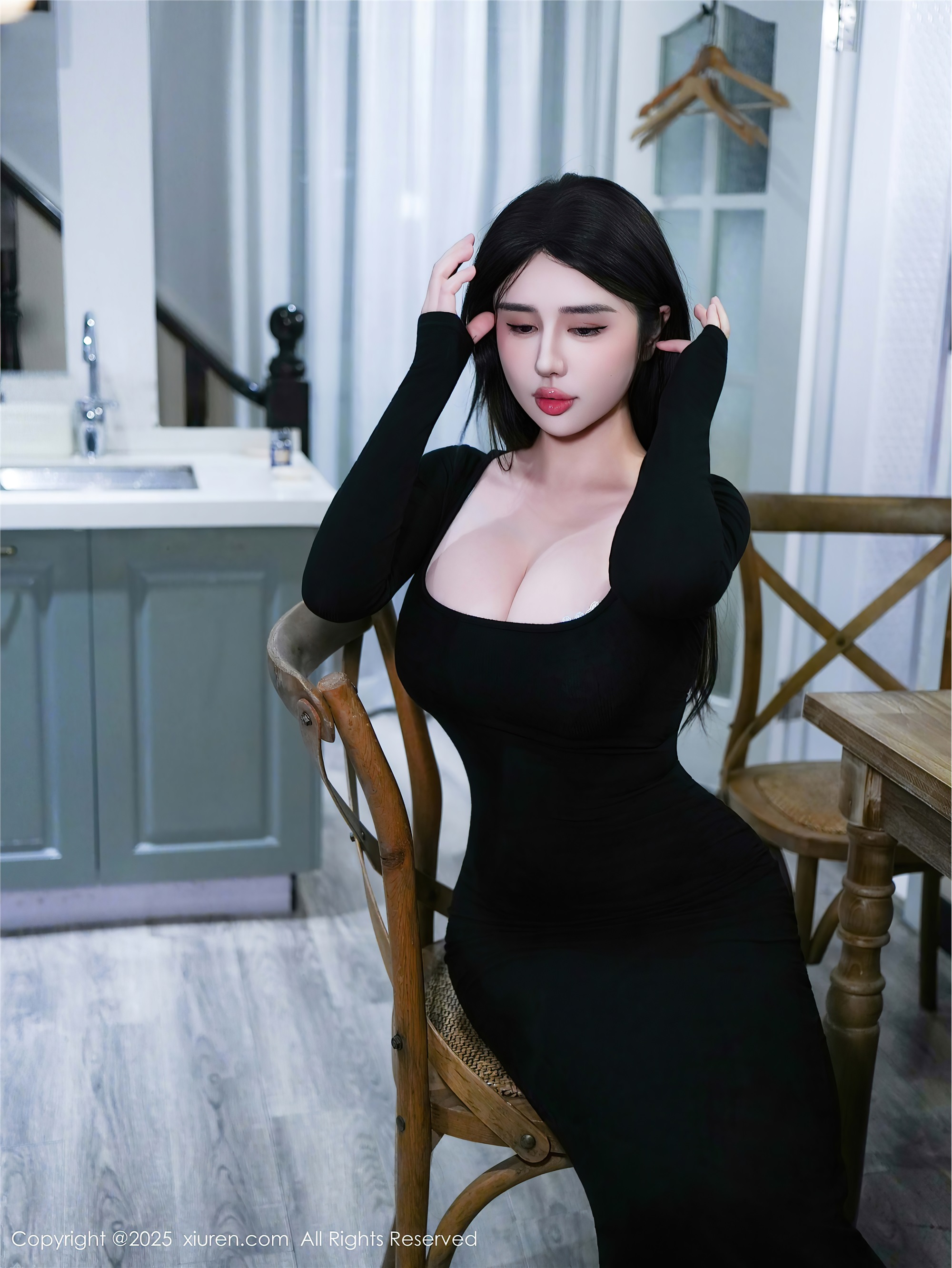 Xiuren秀人网 2025.10.31 NO.10933 蕾蕾醒了没